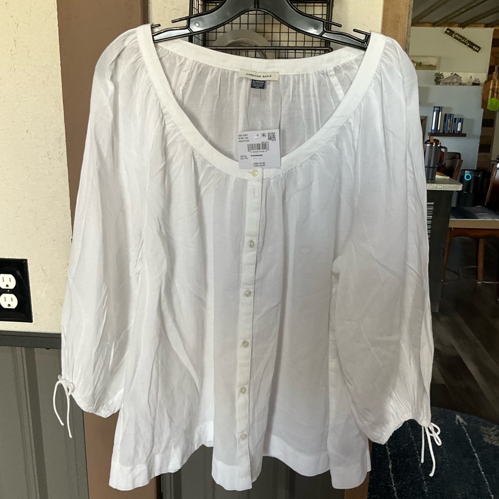 American Eagle Outfitters White Button-Front Peasant Blouse